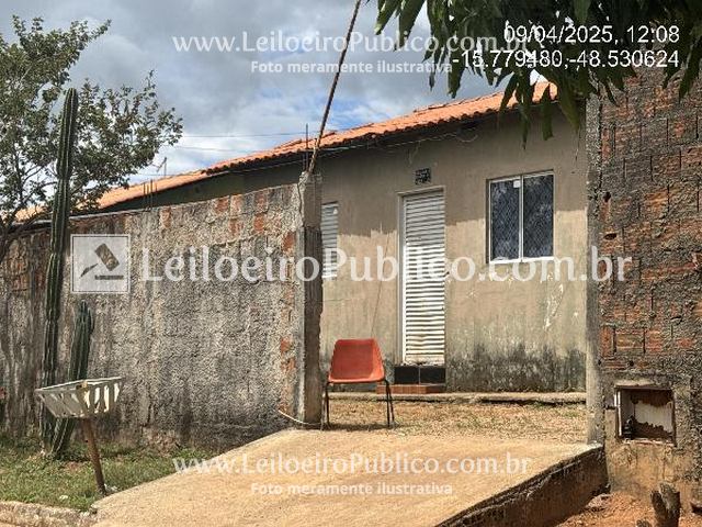 Casa com 2 quartos, 1 banheiro, 1 vaga e 48,64m² construída