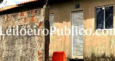 Casa com 2 quartos, 1 banheiro, 1 vaga e 48,64m² construída
