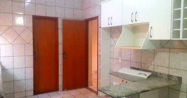 Casa com 2 dormitórios e churrasqueira em Catanduva