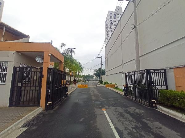 Apartamento com 2 Quartos e 1 Vaga em Belford Roxo