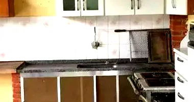 Casa Ocupada com 1 Vaga e Ampla Área em Jarinu/SP