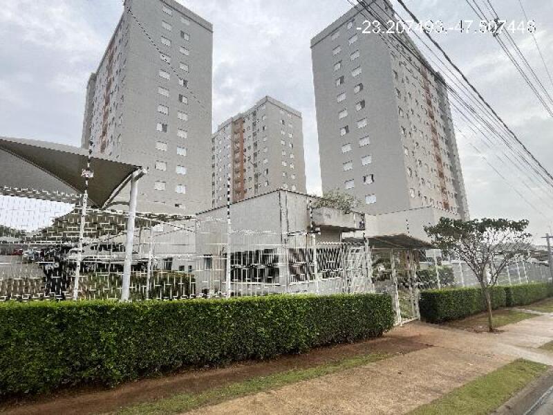 Apartamento com 2 Quartos e Vaga no Portal das Araras