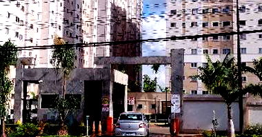 Apartamento 90m² com 2 vagas, desocupado, área privativa ampla