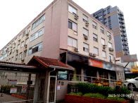 Apartamento com 3 quartos e box em Porto Alegre