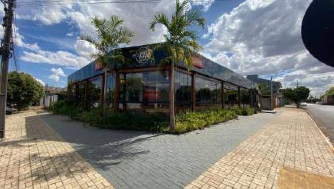 Prédio Comercial 235m² em Lucas do Rio Verde - MT