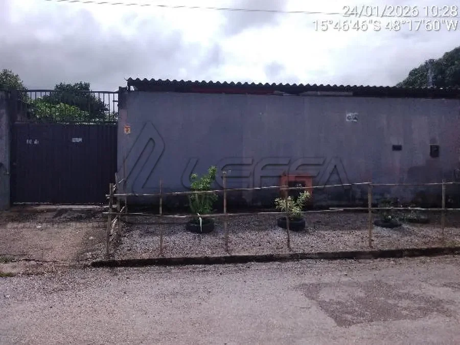 Casa com 1 quarto e 1 vaga de garagem, área privativa de 360m²