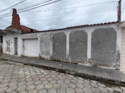 Casa com 3 dormitórios e 2 banheiros em Cachoeira Paulista
