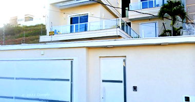 Casa com 3 quartos, 2 banheiros, 2 vagas, 200m² construída, desocupada