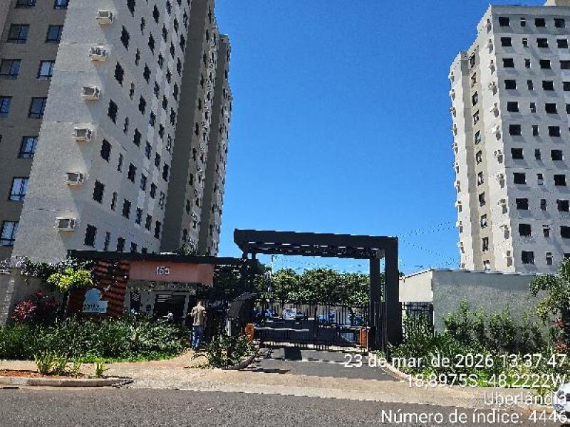 Apartamento com 2 quartos, 1 banheiro e 1 vaga de garagem