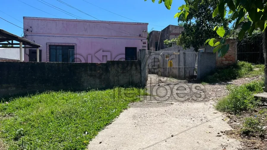 Edificação com 7 peças e terreno em Alegrete - RS