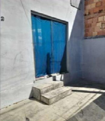 Duas Casas Reformadas com 2 Quartos e 2 Banheiros