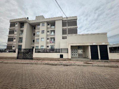 Apartamento com 2 quartos e vaga de garagem em Tijucas/SC