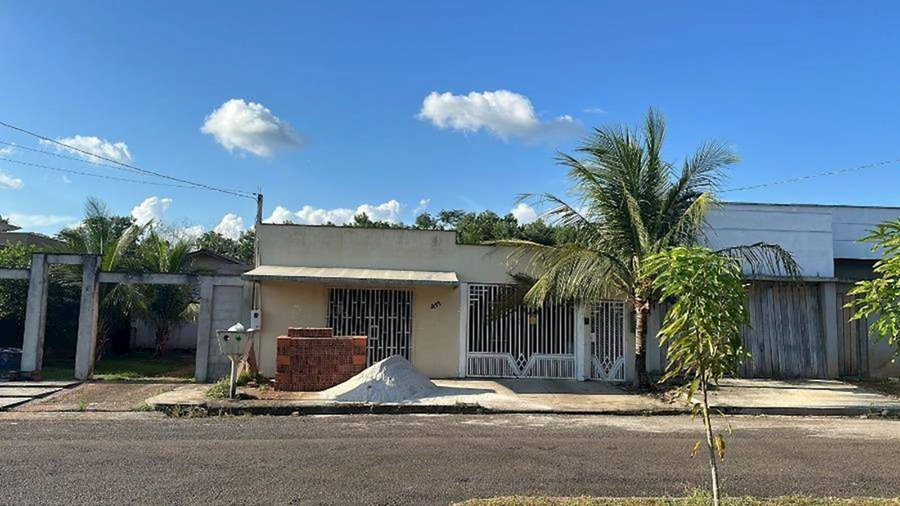 Casa com 2 quartos, 1 banheiro, 1 vaga, 159.83m² construída