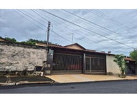 Casa em Goiânia com 4 Quartos e 3 Banheiros