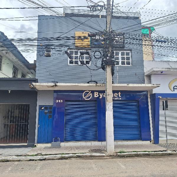 Casa com 201m² área total, 3 quartos, 2 banheiros, vaga não informada