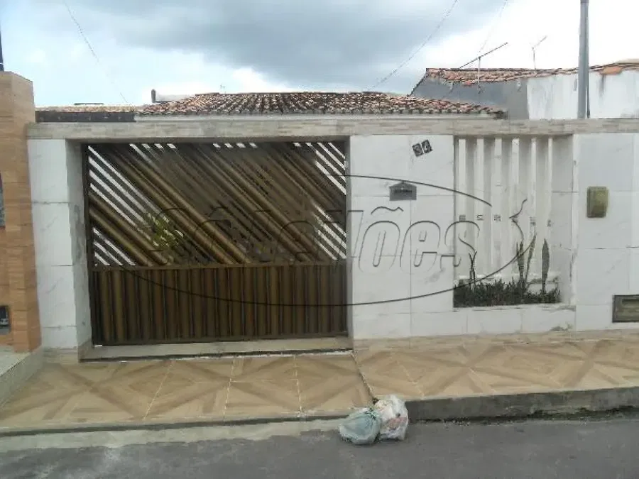 Casa com 3 Quartos e 1 Vaga em Capela