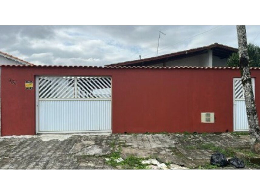 Casa em leilão com 133m² e terreno de 250m² - Real/Praia Grande