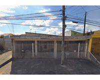 Terreno com edificação de 2 cômodos em Arujá/SP
