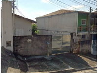 Casa Ocupada com 50% de Propriedade em Atibaia