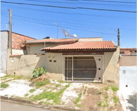 Casa com 3 dormitórios, 1 suíte e 2 vagas em terreno de 250m²
