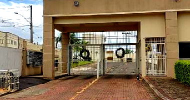 Sobrado 2 quartos, 1 banheiro, 51.85m² construídos, desocupado