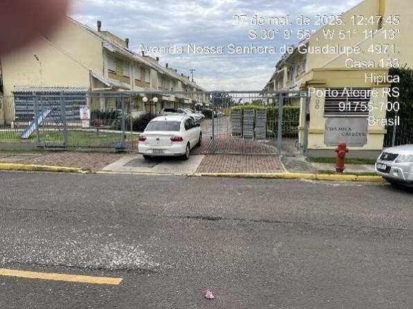 Casa com 3 quartos, 2 banheiros e 1 vaga de garagem