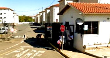 Apartamento 42 com 1 vaga em Santa Terezinha - Ocupado