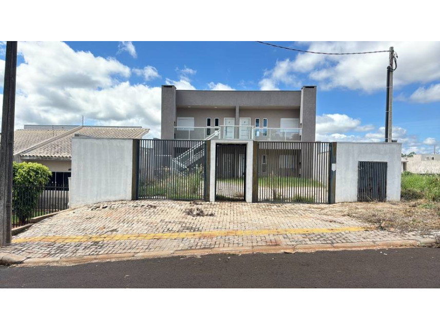Casa ocupada com 58 m² e 1 vaga