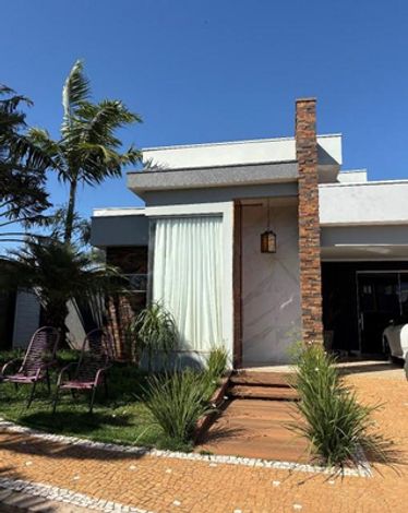 Casa com 3 quartos, 1 suíte e 2 vagas em Álvares Machado