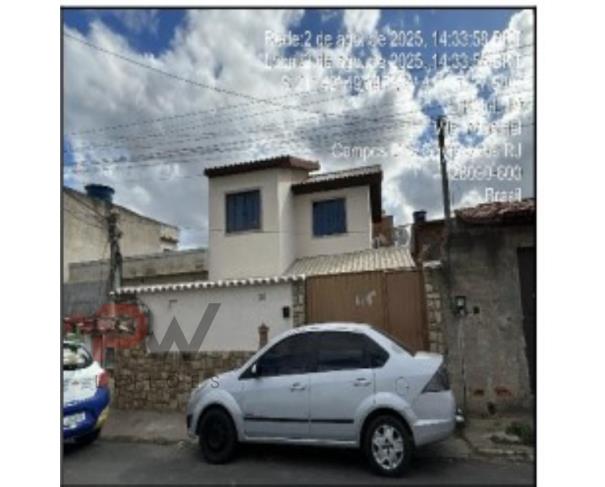 Prédio em Campos dos Goytacazes/RJ com 125m²