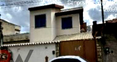 Prédio em Campos dos Goytacazes/RJ com 125m²