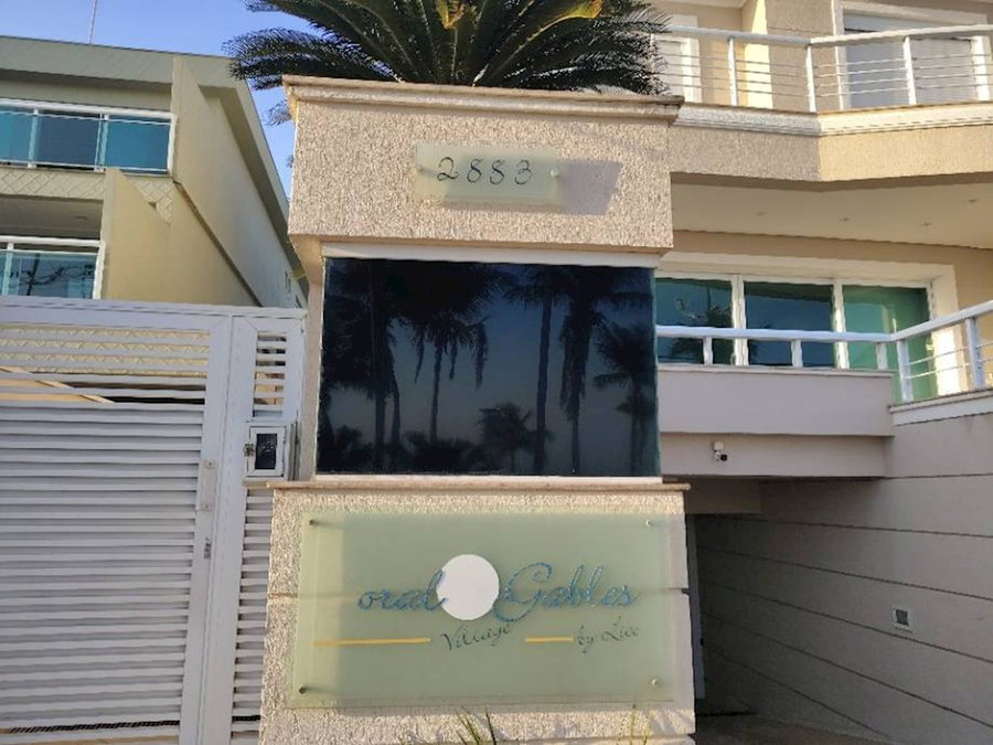Casa de condomínio com 6 quartos e 4 vagas, 224,89 m², ocupada