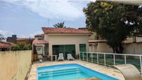 Casa com piscina, 480m², excelente estado de conservação