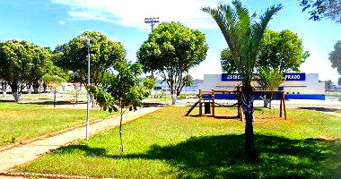 Parte de terreno urbano 150m², sem acesso natural, desocupado