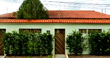 Casa espaçosa com 450m² de terreno e 367m² construída em Manaus
