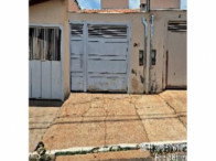 Prédio com 68,2 m² de área privativa e 150 m² de terreno