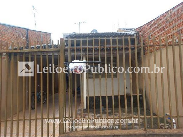 Casa com 2 quartos, 1 banheiro, 1 vaga, 52,53m² construída