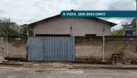 Casa ocupada com 68,80 m² construídos