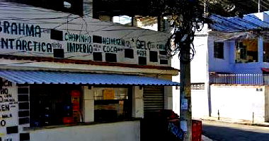 Casa com 2 quartos, 1 banheiro, 183m² construída, desocupada