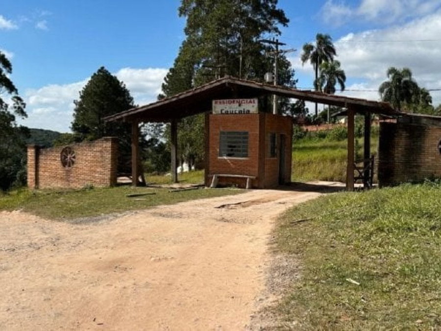 Terreno Amplo em Cotia - 1.592m² -