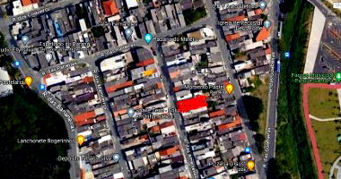 Terreno com 6 unidades domiciliares, 578m² construídos, desocupado