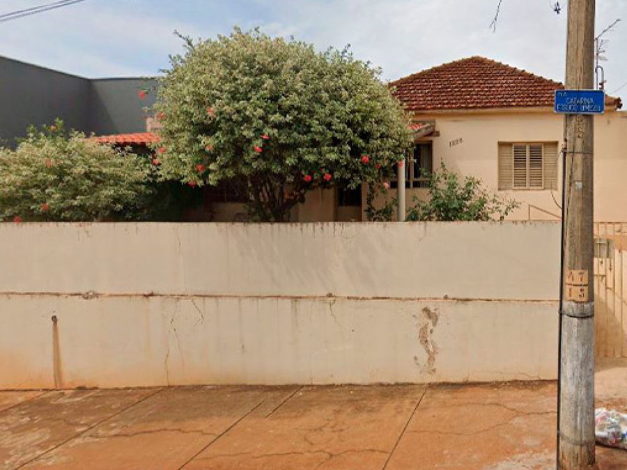 Casa com 185 m² de Terreno no Centro