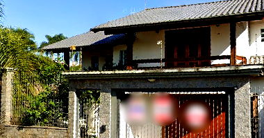 Casa com 2 pavimentos, 275,16 m² construída, desocupada