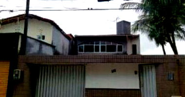 Casa em Fortaleza com 198m² construída e 255m² de terreno