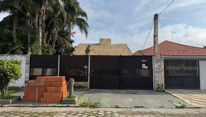 Casa com 3 quartos, 3 banheiros e 1 vaga de garagem, 138 m², ocupada