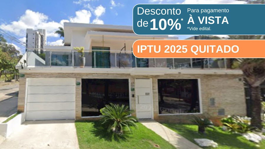 Casa ampla com 343,74m² construída, 360m² terreno, ocupada
