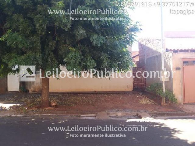 Casa aconchegante 2 quartos, 1 banheiro, 52,4m² construída