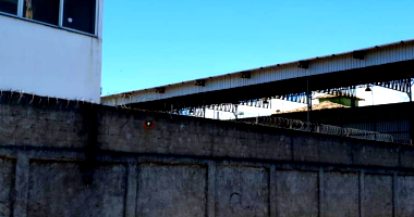 Terreno amplo 5250m² com guarita e cobertura, fechado