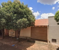 Casa com 200m², 144m² construídos, ocupada