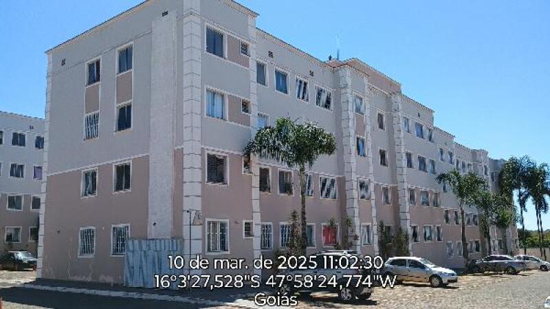 Apartamento com 2 quartos, 1 banheiro e 1 vaga